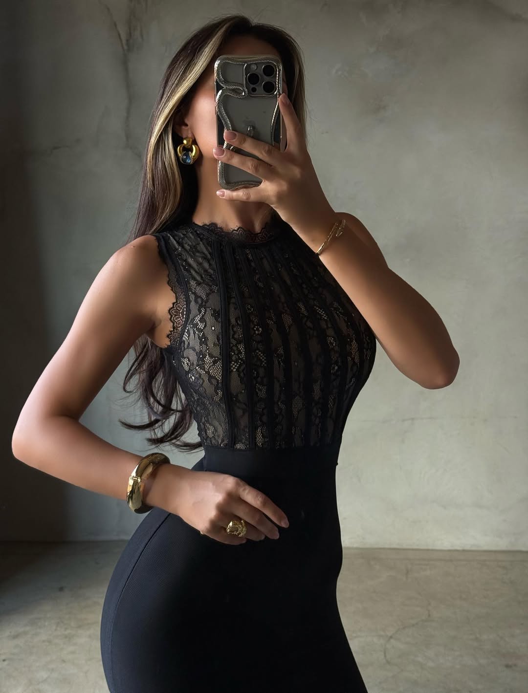 Roxanne | Women's Blck High-neck Lace Bodycon Mini Dress